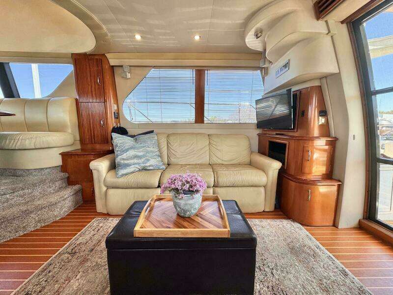 46ft Carver Yacht For Sale