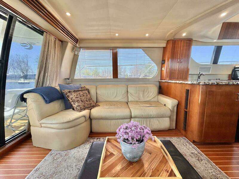 46ft Carver Yacht For Sale