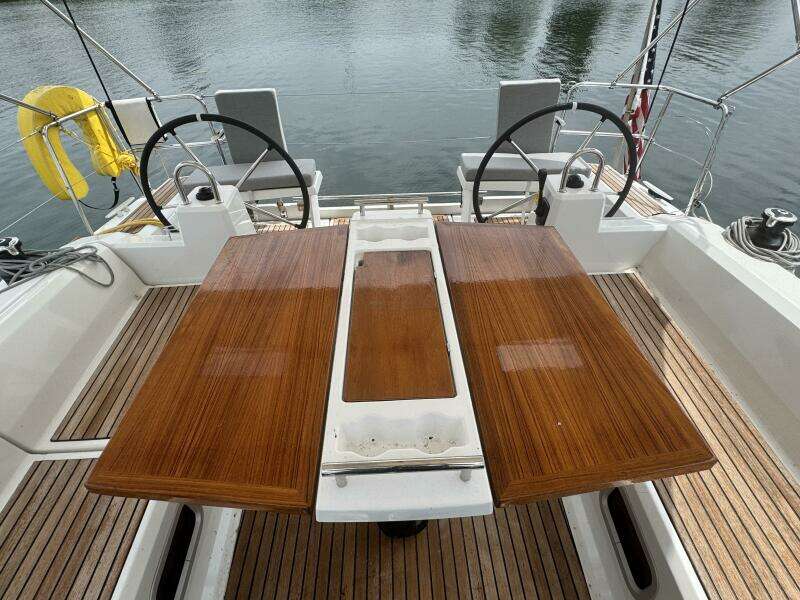 38ft Beneteau Yacht For Sale