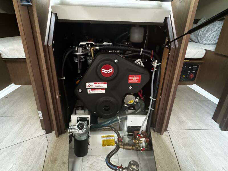 38ft Beneteau Yacht For Sale