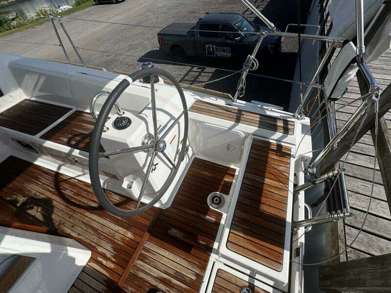 38ft Beneteau Yacht For Sale