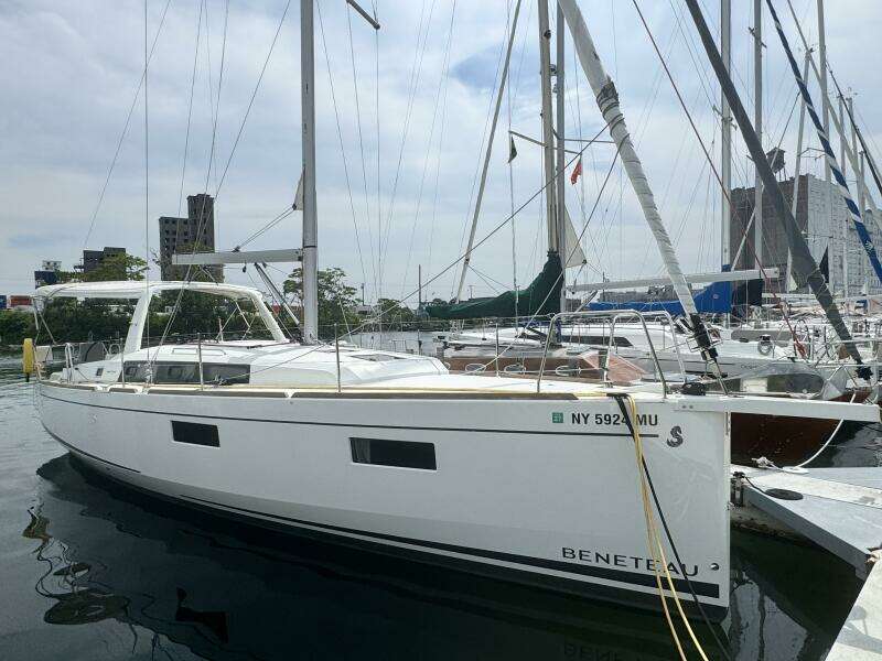 38ft Beneteau Yacht For Sale