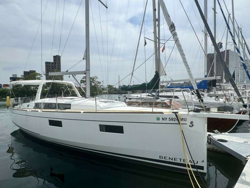 38ft Beneteau Yacht For Sale