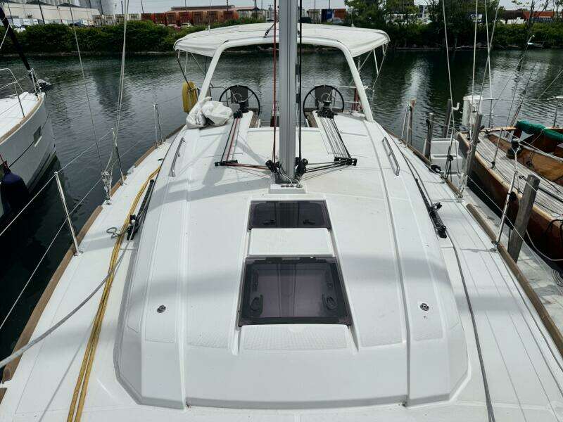 38ft Beneteau Yacht For Sale