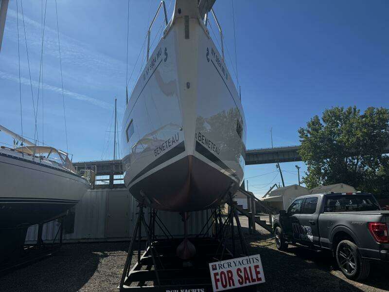 38ft Beneteau Yacht For Sale