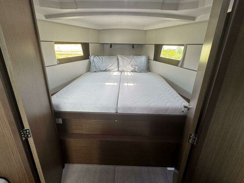 38ft Beneteau Yacht For Sale