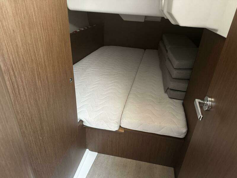 38ft Beneteau Yacht For Sale