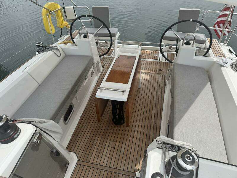 38ft Beneteau Yacht For Sale
