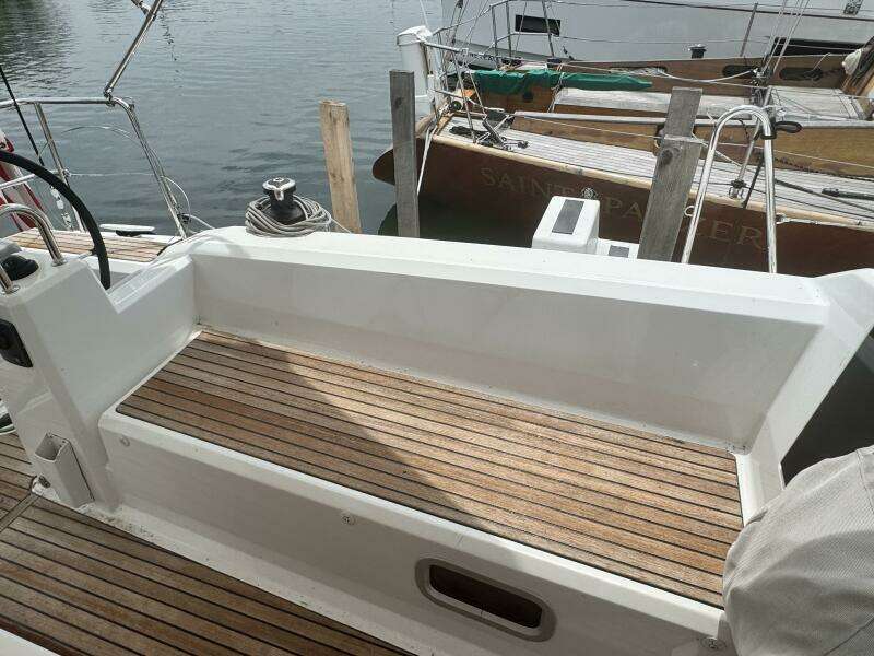 38ft Beneteau Yacht For Sale