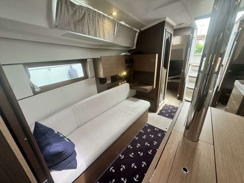 38ft Beneteau Yacht For Sale