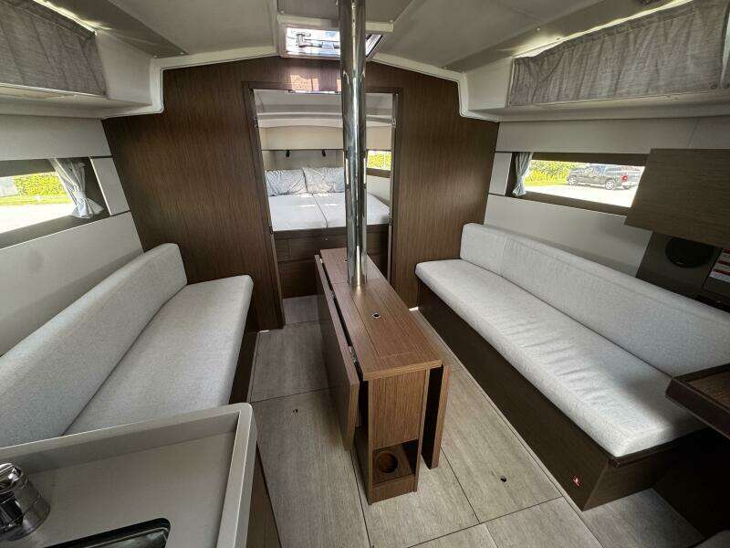 38ft Beneteau Yacht For Sale