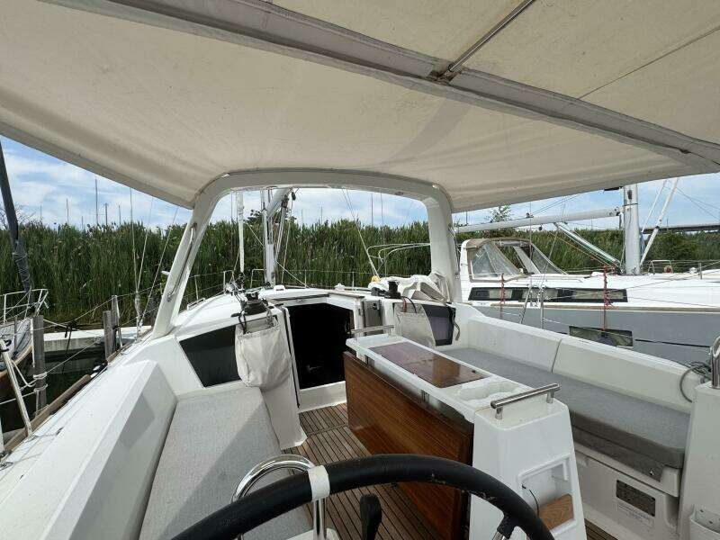 38ft Beneteau Yacht For Sale