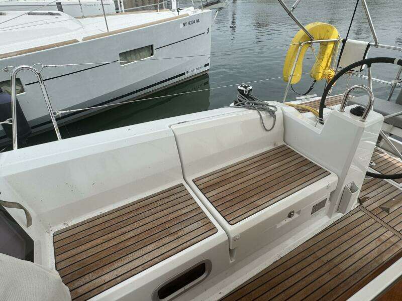 38ft Beneteau Yacht For Sale