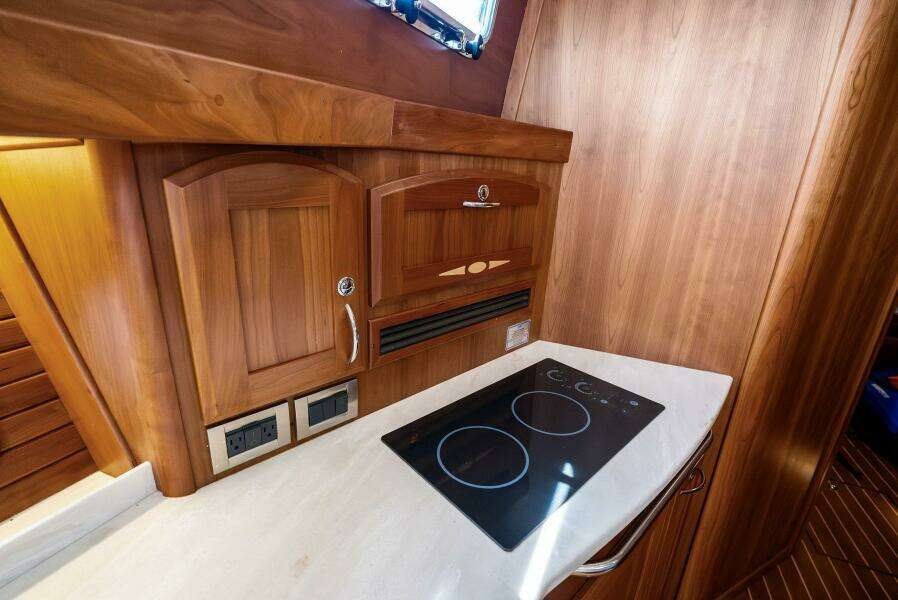 2019 Sabre 48 Flybridge HIGHLANDER