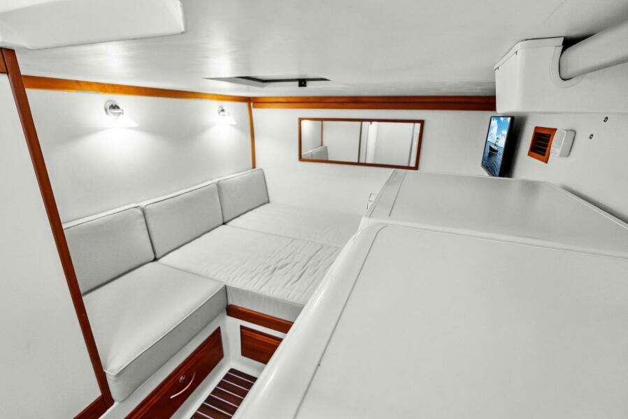 2019 Sabre 48 Flybridge HIGHLANDER