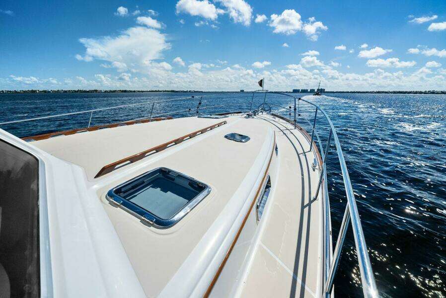2019 Sabre 48 Flybridge HIGHLANDER