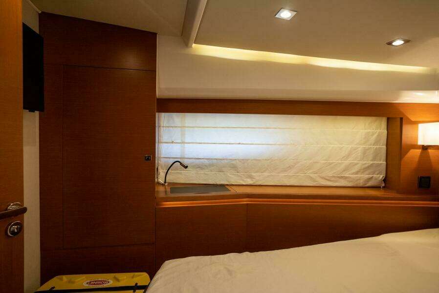 SHANTI III 55ft Prestige Yacht For Sale