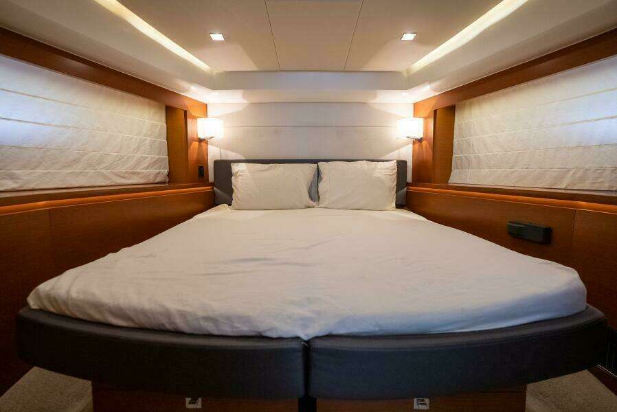 SHANTI III 55ft Prestige Yacht For Sale