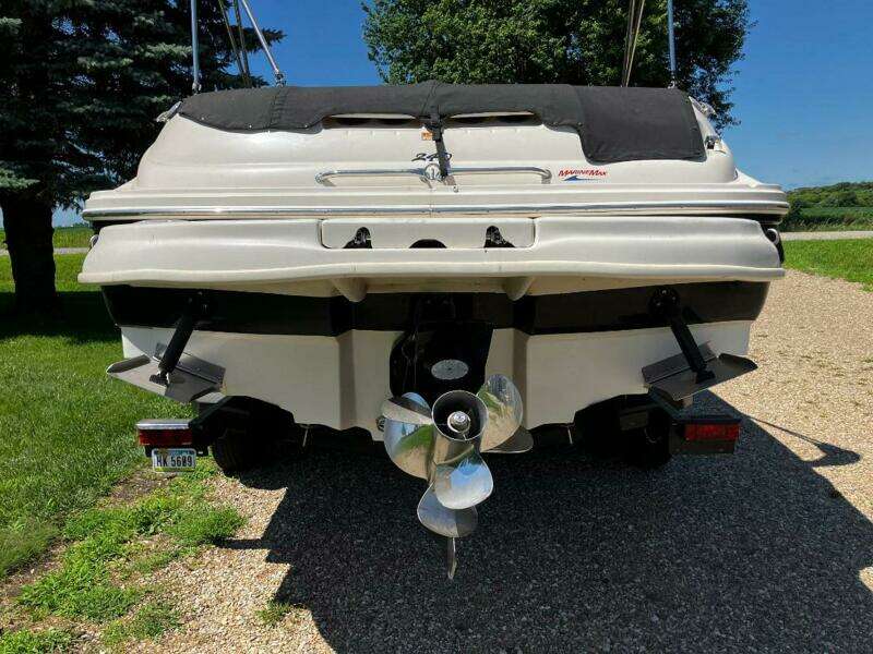 24ft Sea Ray Yacht For Sale
