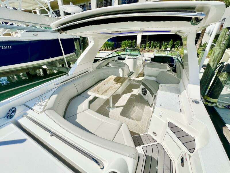 35ft Sea Ray Yacht For Sale