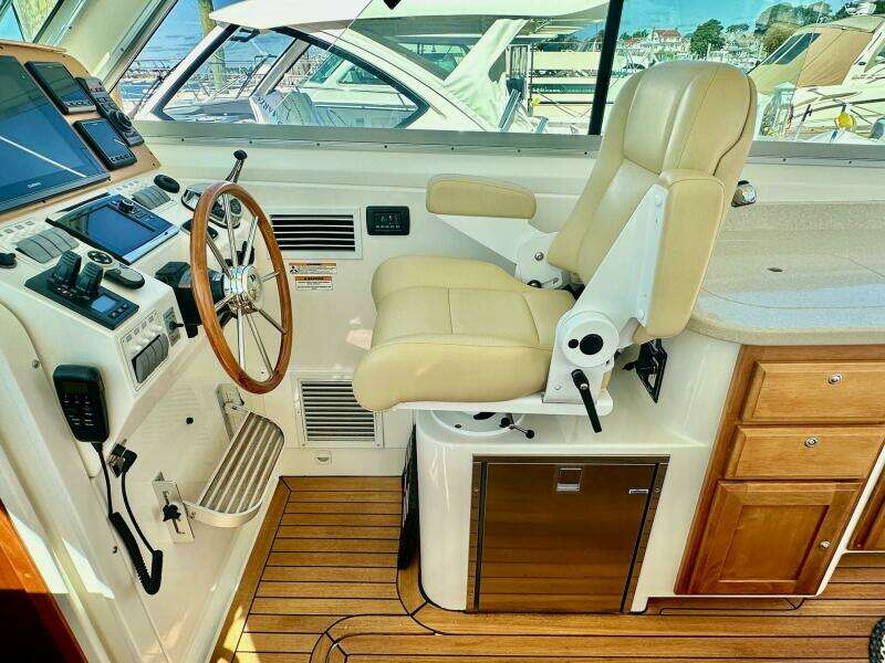 Helm Station
