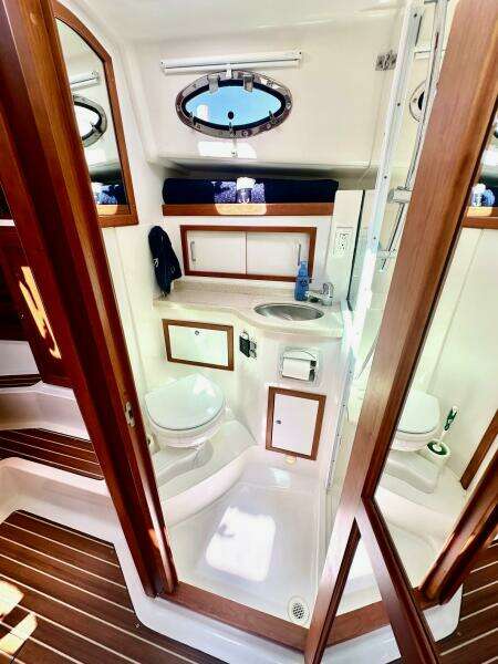 Head Vanity And Stall Shower