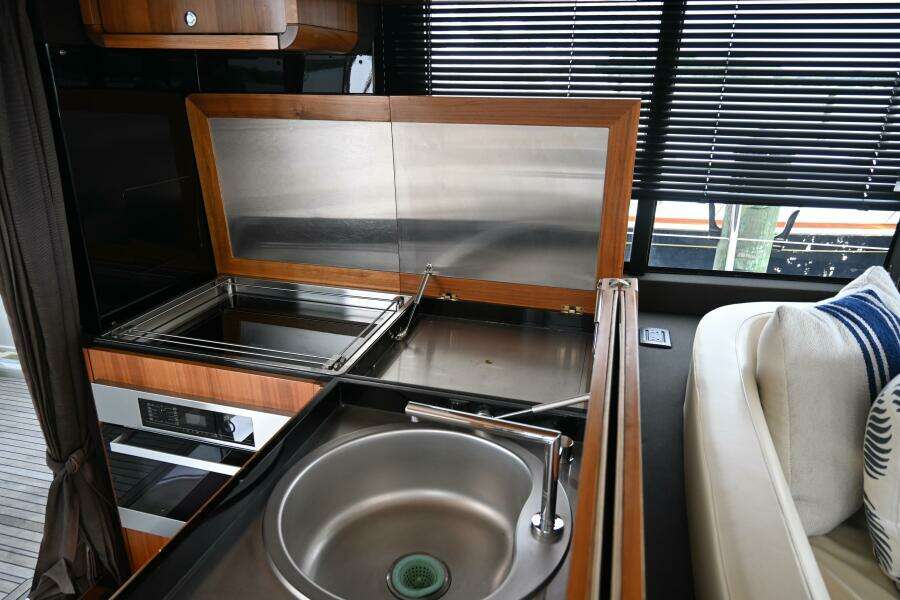 51ft Azimut Yacht For Sale