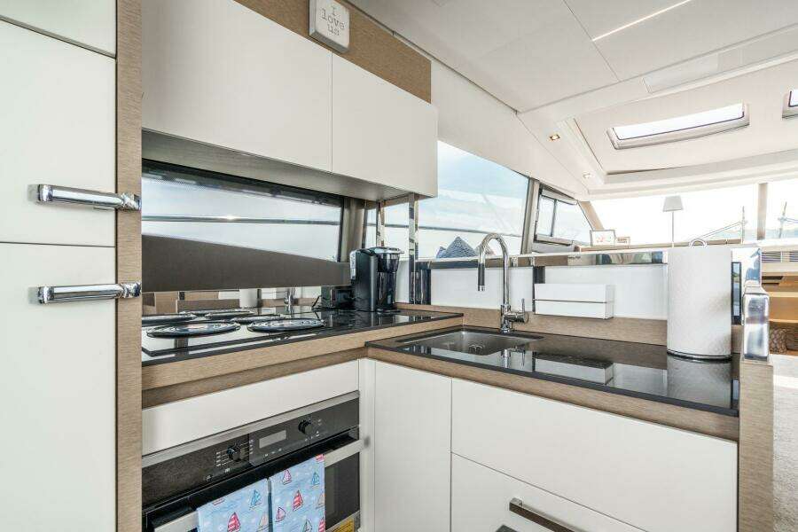 52ft Prestige Yacht For Sale