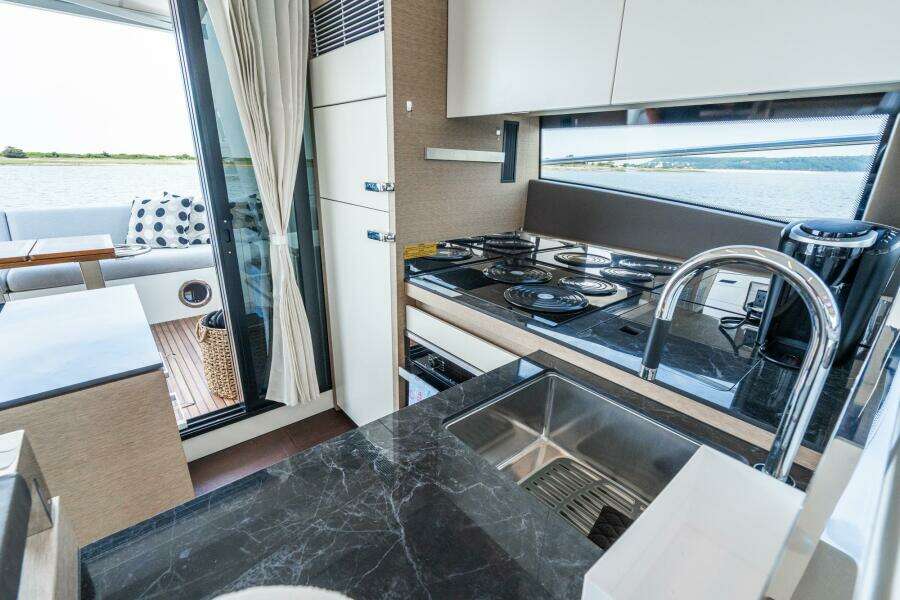 52ft Prestige Yacht For Sale