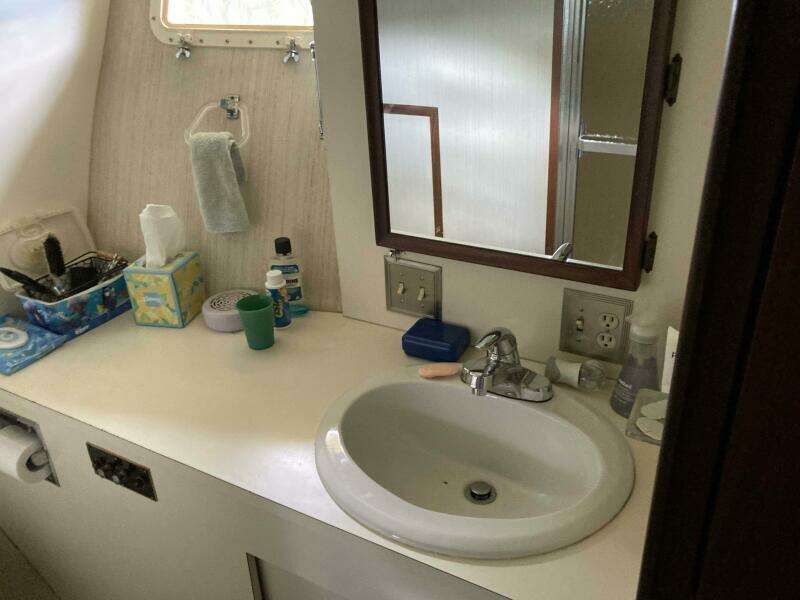 52ft Hatteras Yacht For Sale