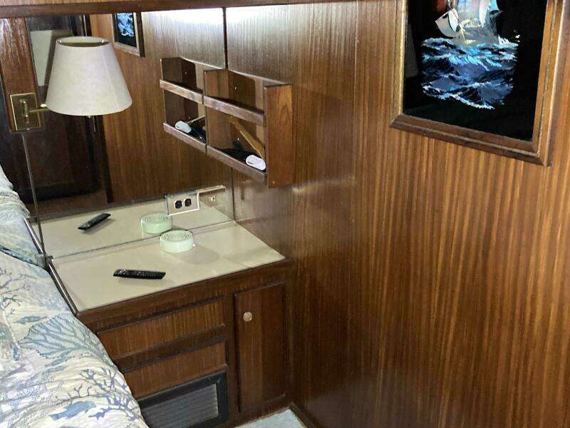 52ft Hatteras Yacht For Sale