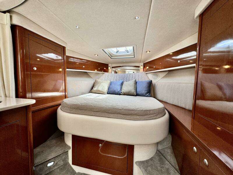 33ft Sea Ray Yacht For Sale
