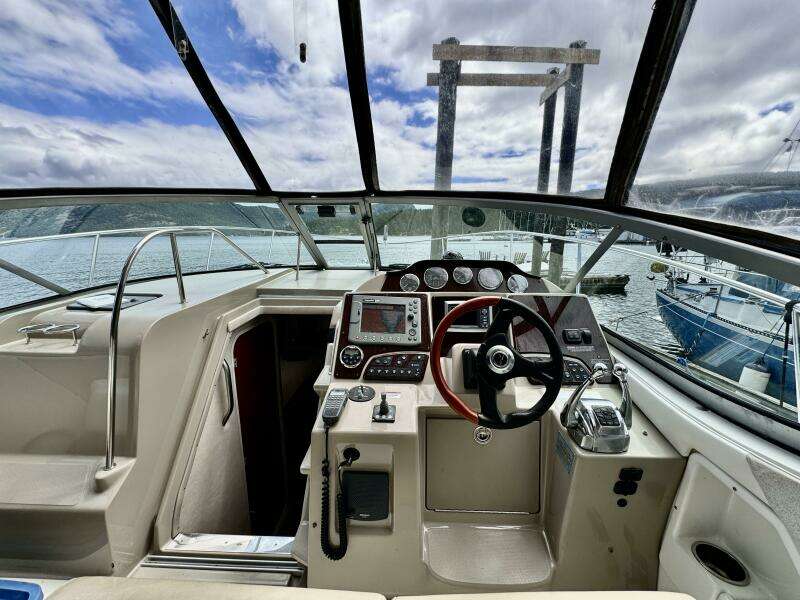 33ft Sea Ray Yacht For Sale
