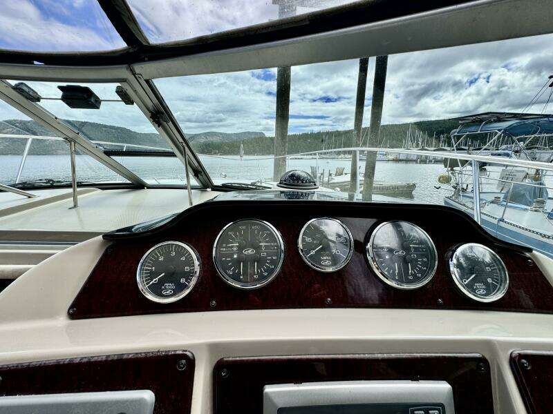 33ft Sea Ray Yacht For Sale