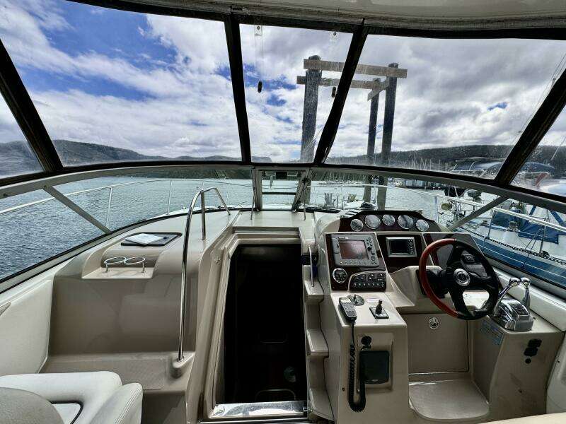 33ft Sea Ray Yacht For Sale