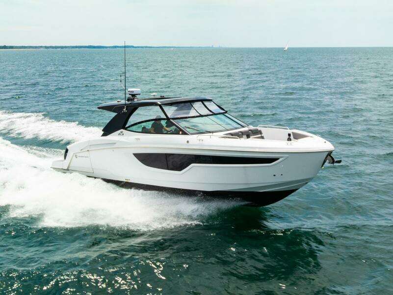 38ft Cruisers Yachts Yacht For Sale