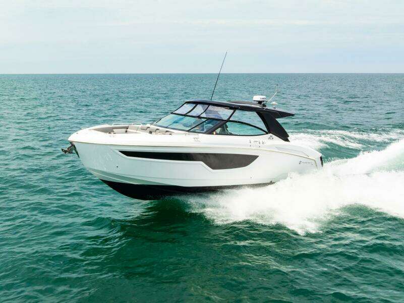 38ft Cruisers Yachts Yacht For Sale