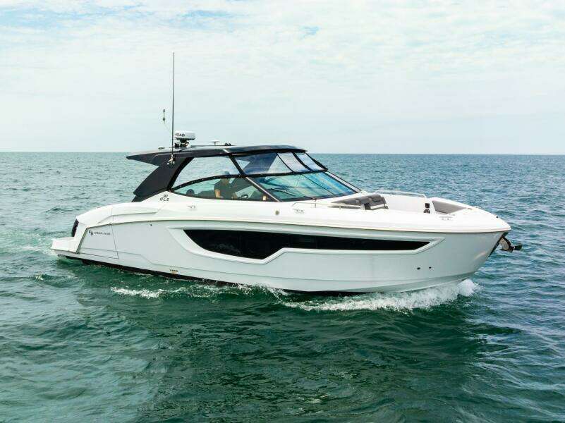 38ft Cruisers Yachts Yacht For Sale