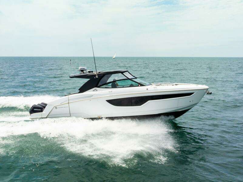 38ft Cruisers Yachts Yacht For Sale