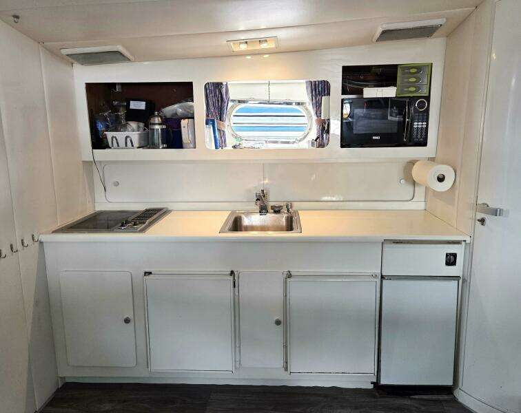 Halcyon 53ft Magnum Yacht For Sale