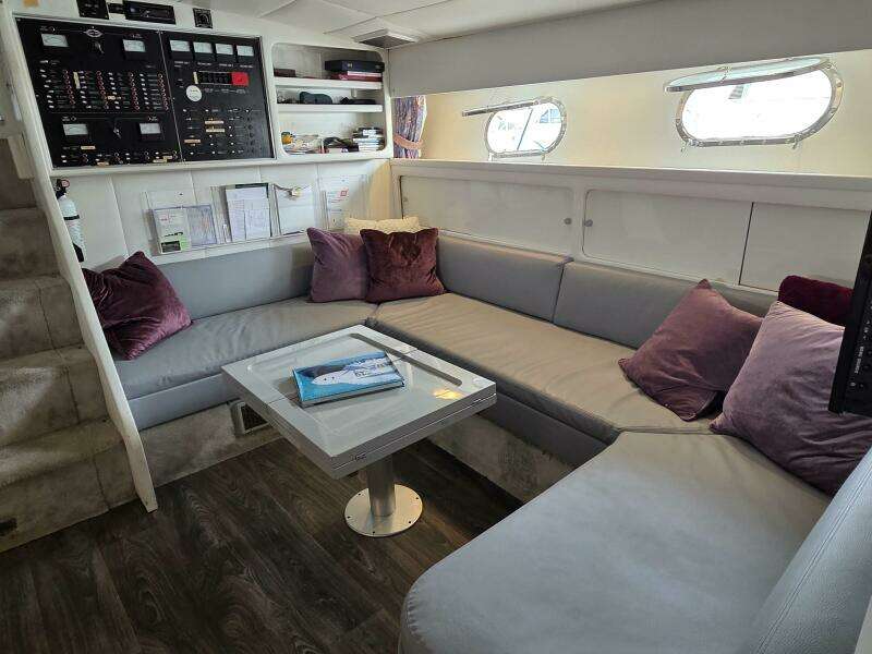 Halcyon 53ft Magnum Yacht For Sale