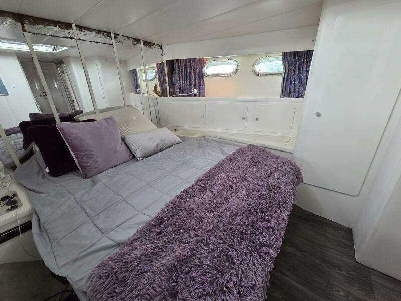 Halcyon 53ft Magnum Yacht For Sale