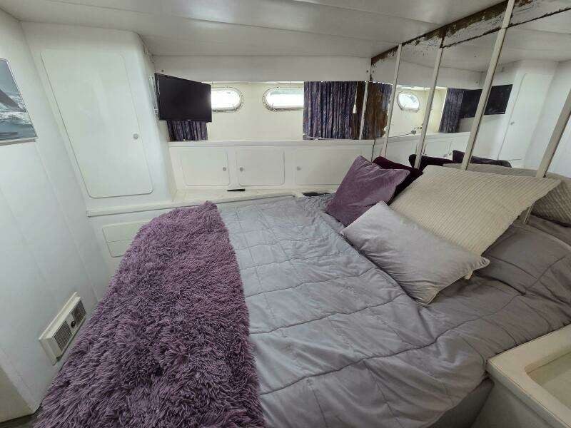 Halcyon 53ft Magnum Yacht For Sale