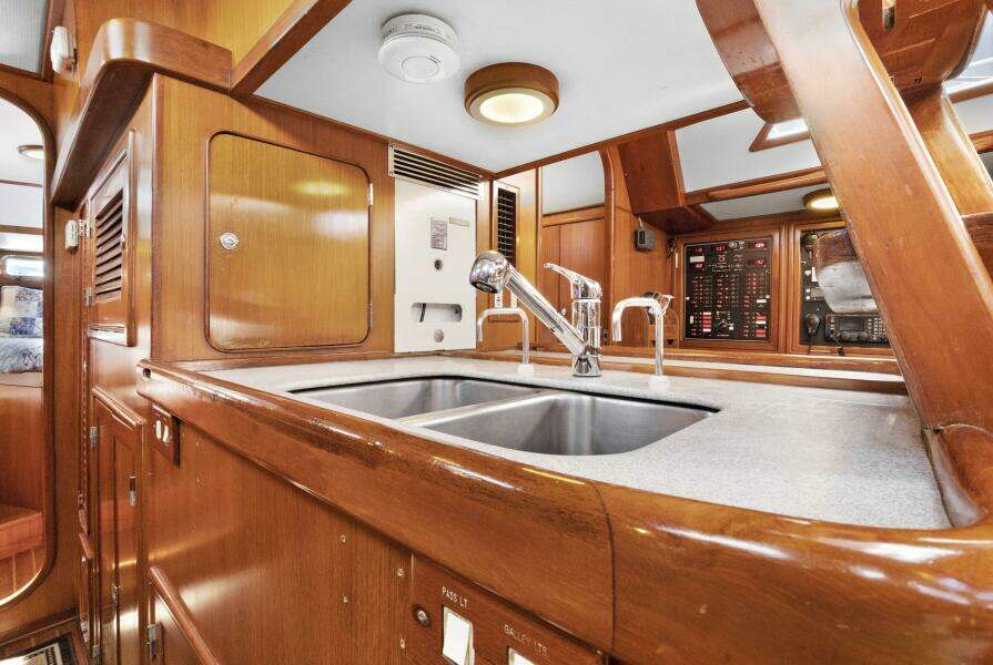 Southern Cross 46ft Hylas Yacht For Sale