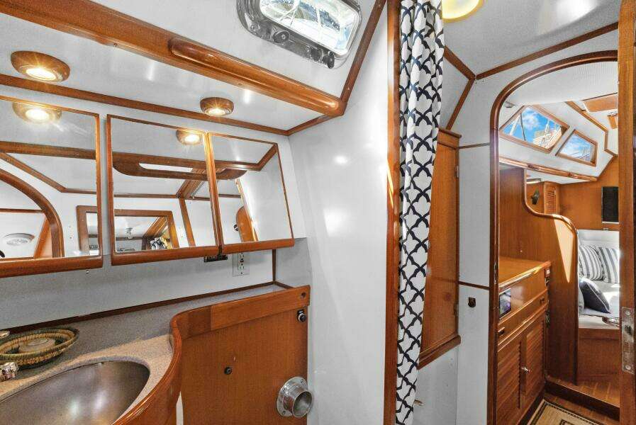 Southern Cross 46ft Hylas Yacht For Sale