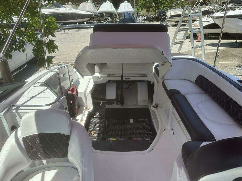 25ft Monterey Yacht For Sale