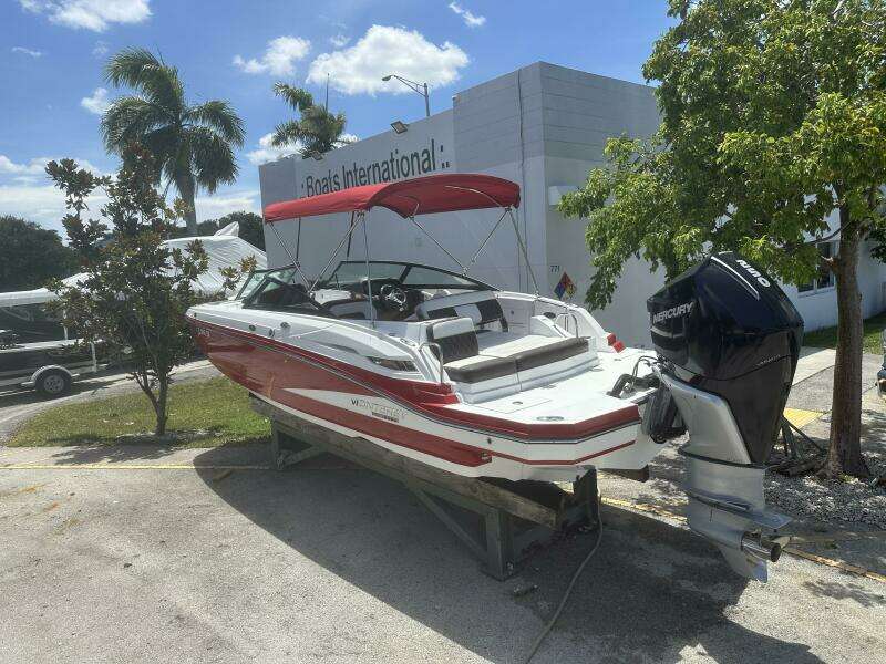 25ft Monterey Yacht For Sale