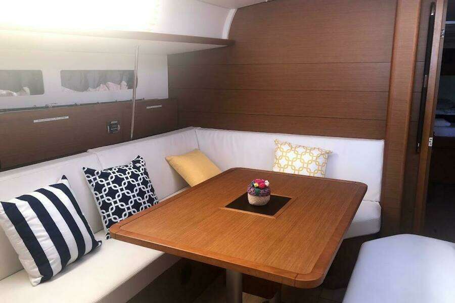 Victory 47ft Jeanneau Yacht For Sale