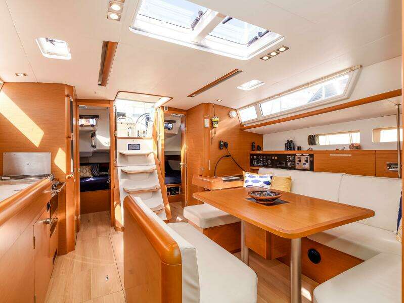Victory 47ft Jeanneau Yacht For Sale