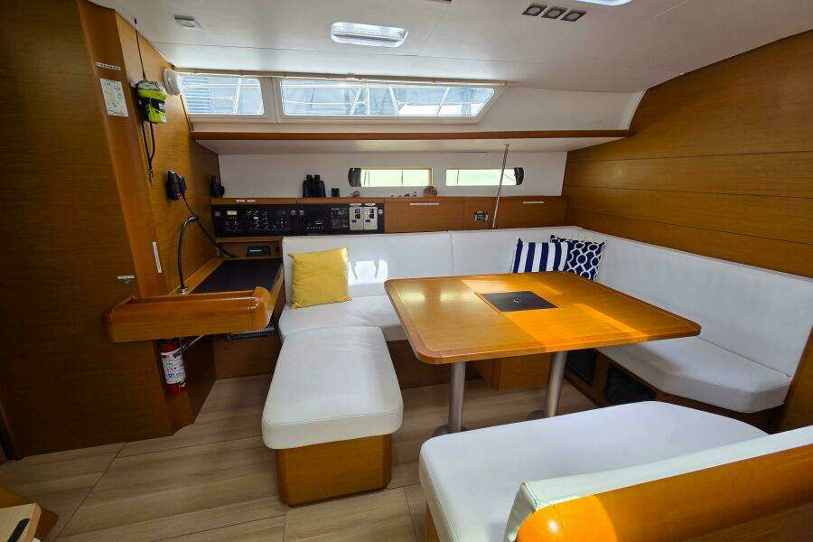Victory 47ft Jeanneau Yacht For Sale